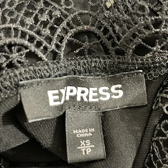 EXPRESS Women Black Crochet V-Neck Sleeveless Blouse Size XS - Picture 6 of 7